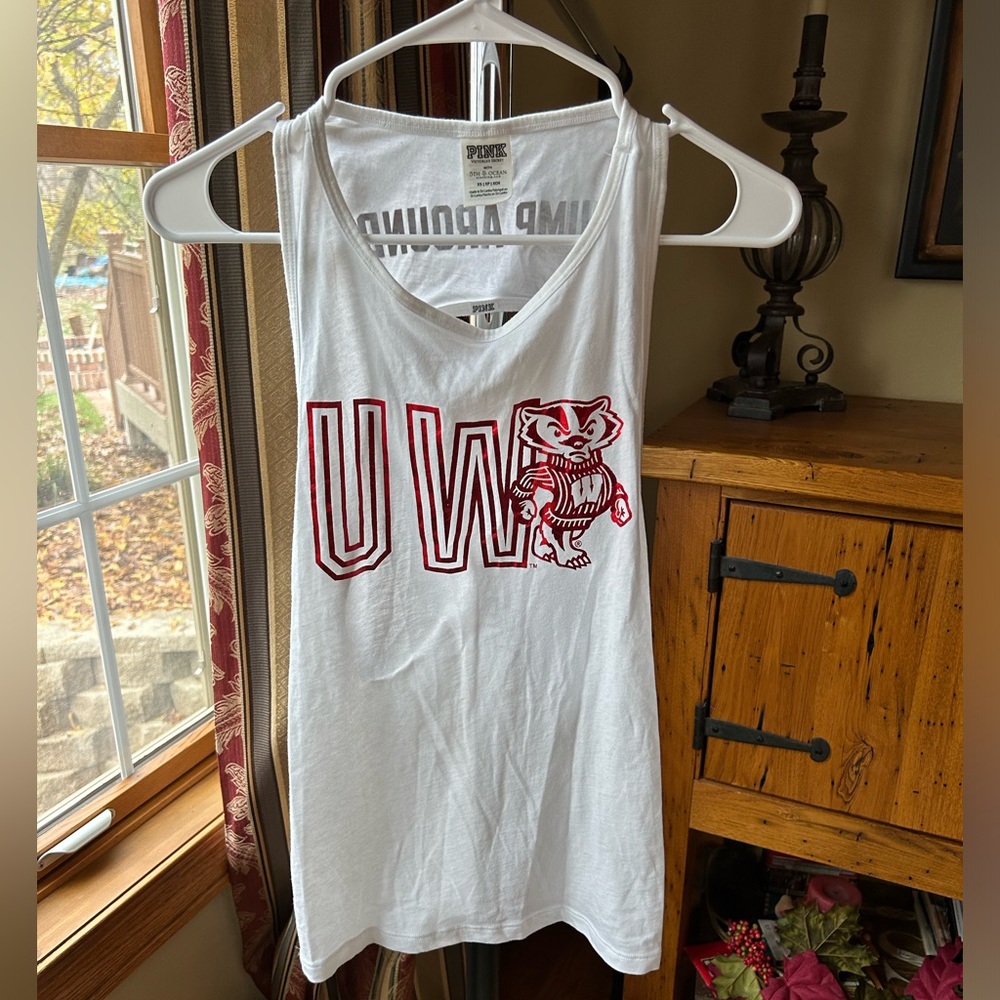 Victoria’s Secret Pink UW Madison badgers tank top jump around XS
